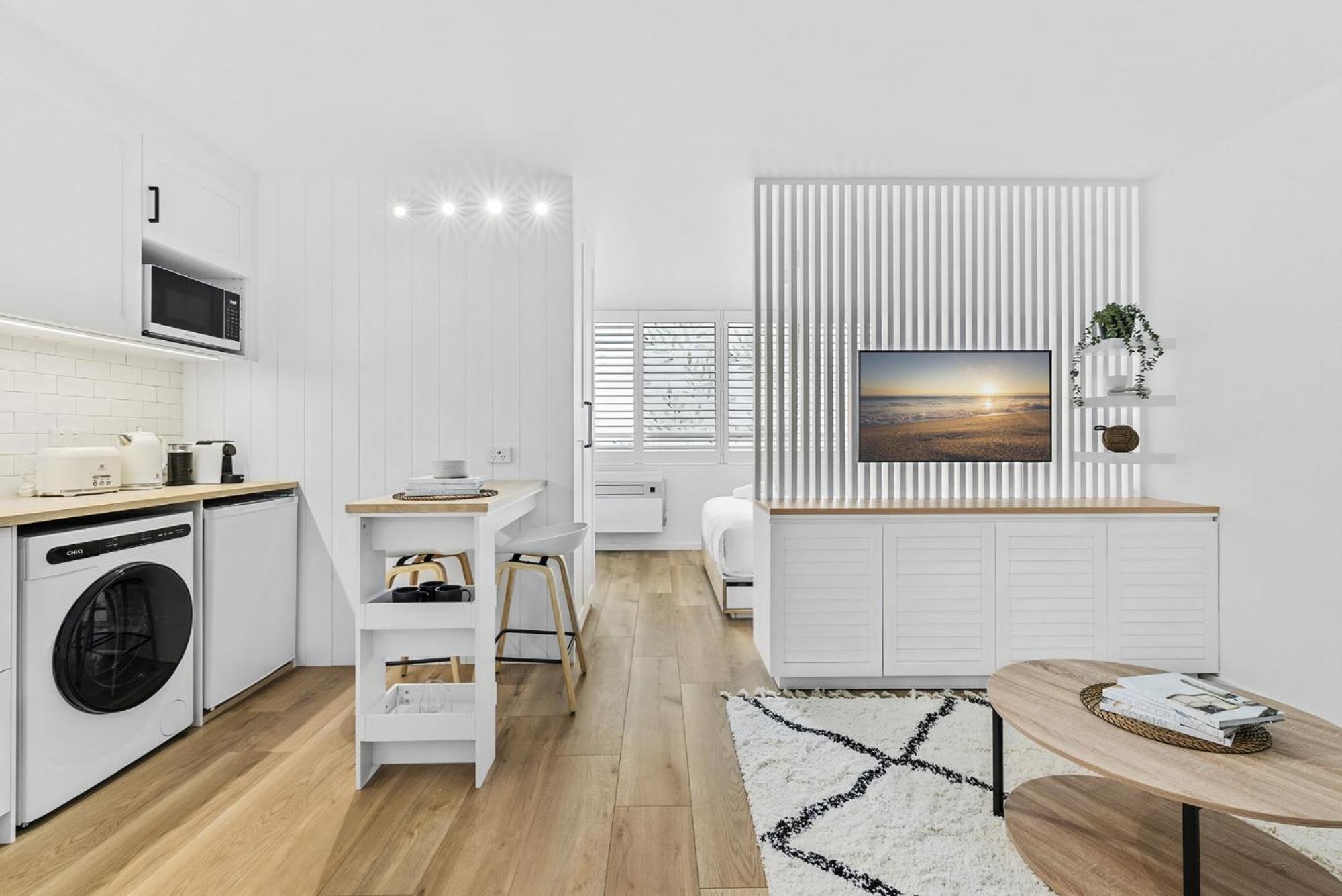 Appartamento Immaculate 1-bed Chic Bondi Abode With Pool & A/c Sydney